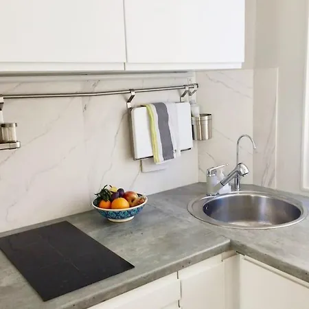 Bright Cosy 1 Bedroom Last Floor Central Montmartre Paris