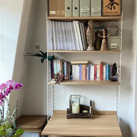 Bright Cosy 1 Bedroom Last Floor Central Montmartre